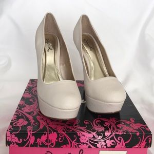 Qupid Ivory Platform Pumps